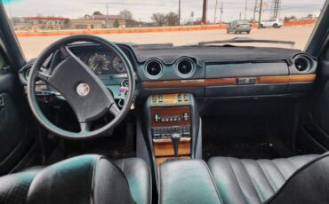 Mercedes-benz-300d-diesel-1983-grey-12