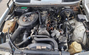 Mercedes-benz-300d-diesel-1983-grey-9