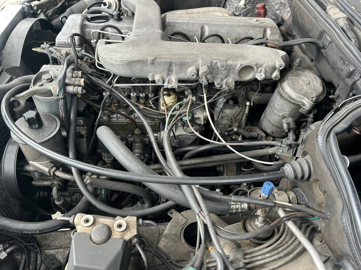 Mercedes-benz-300d-diesel-1986-10