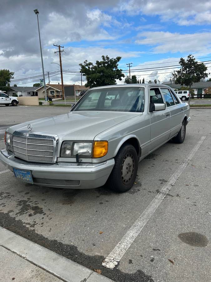 Mercedes-benz-300d-diesel-1986-4