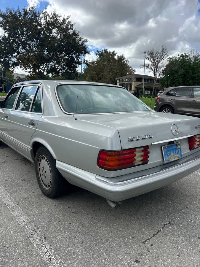 Mercedes-benz-300d-diesel-1986-5