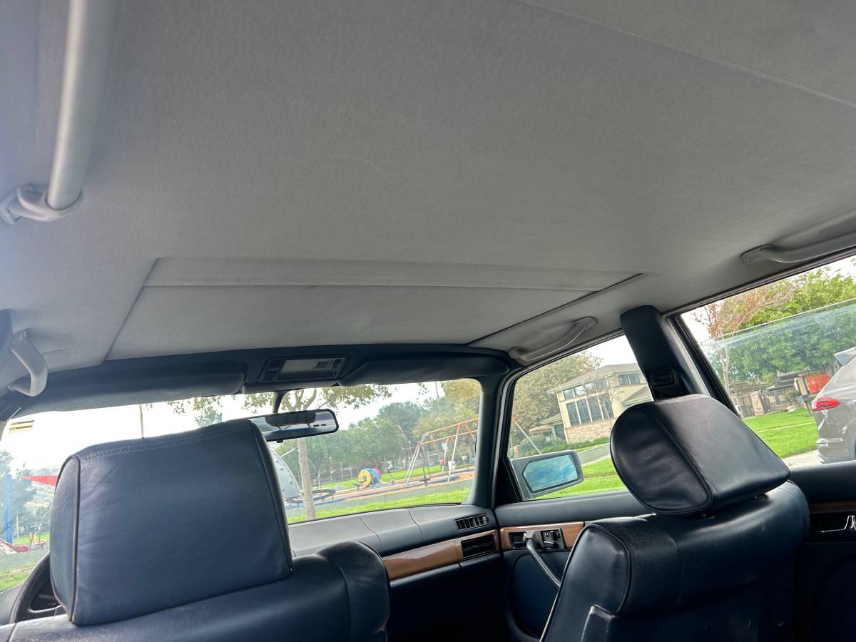 Mercedes-benz-300d-diesel-1986-9