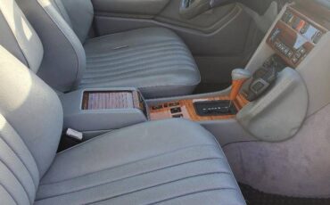 Mercedes-benz-300d-diesel-1990-white-5