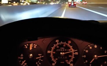 Mercedes-benz-300d-turbo-1982-silver-8