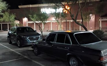 Mercedes-benz-300d-turbo-diesel-1982-silver-13