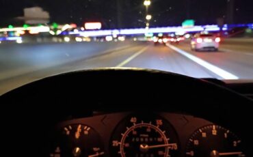 Mercedes-benz-300d-turbo-diesel-1982-silver-3