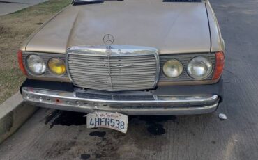 Mercedes-benz-300d-turbo-diesel-1985-brown-3