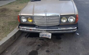 Mercedes-benz-300d-turbo-diesel-1985-brown