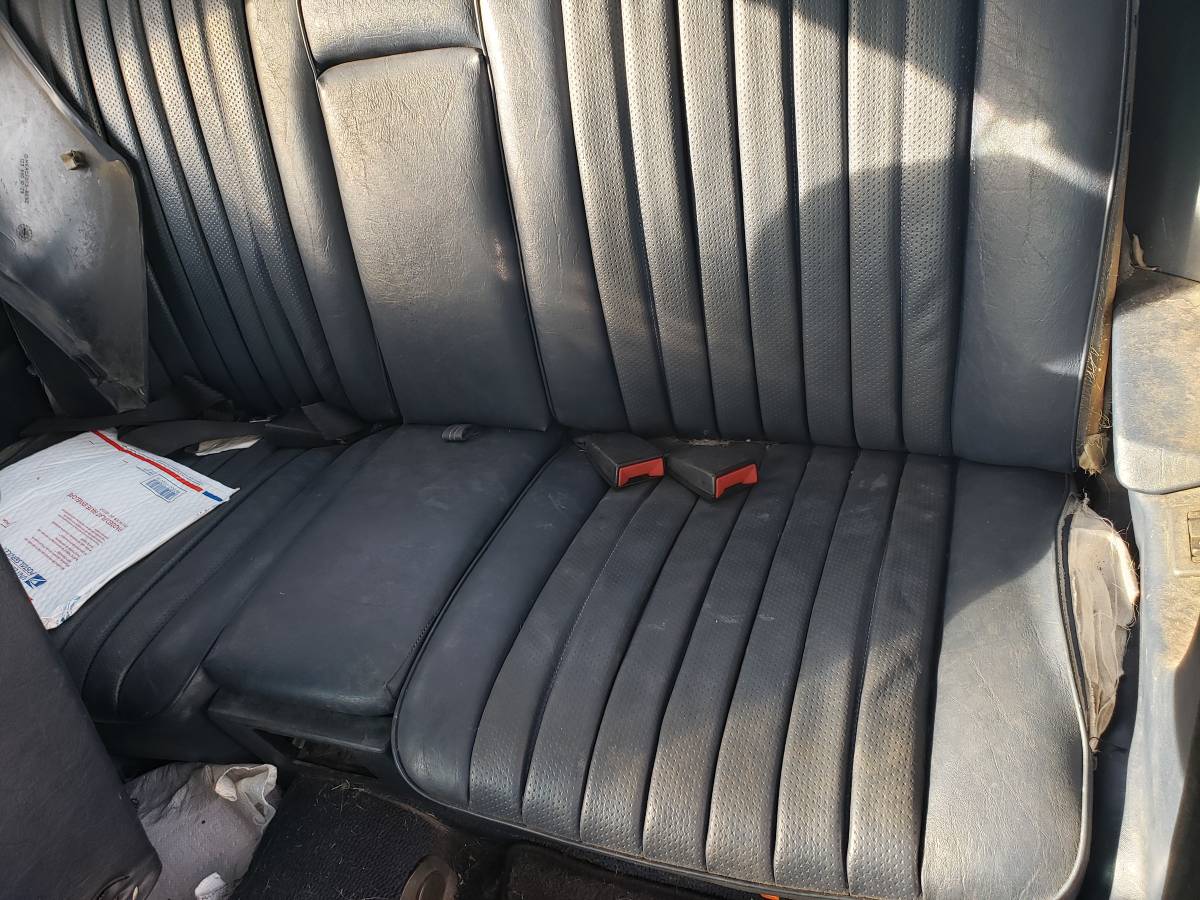 Mercedes-benz-300d-turbo-diesel-1985-brown-7