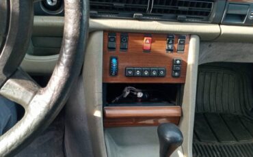 Mercedes-benz-300sdl-diesel-1986-6