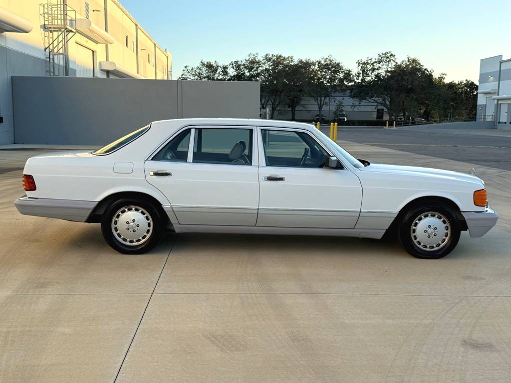 Mercedes-benz-350-sdl-turbo-diesel-1990-white-12