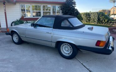 Mercedes-benz-380-1985-silver-2