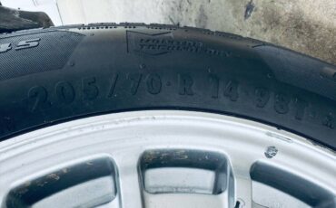 Mercedes-benz-380-series-1981-white-11