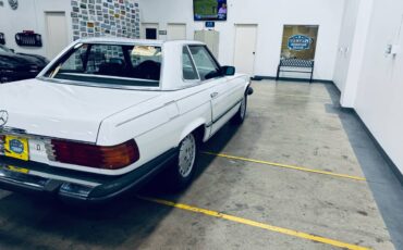 Mercedes-benz-380-series-1981-white-8