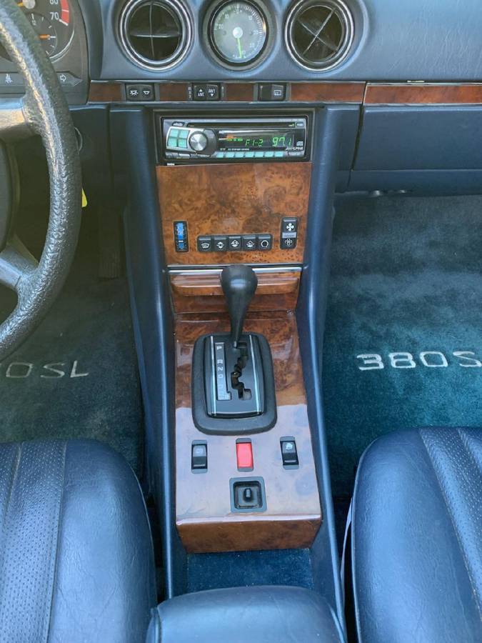 Mercedes-benz-380-sl-1984-silver-11