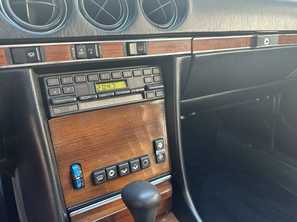 Mercedes-benz-380sl-1981-grey-11