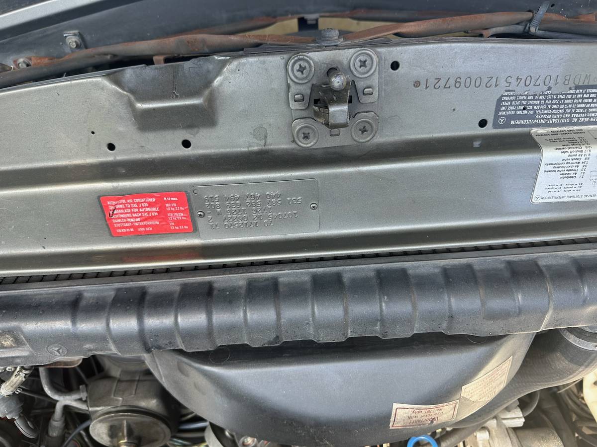 Mercedes-benz-380sl-1981-grey-15