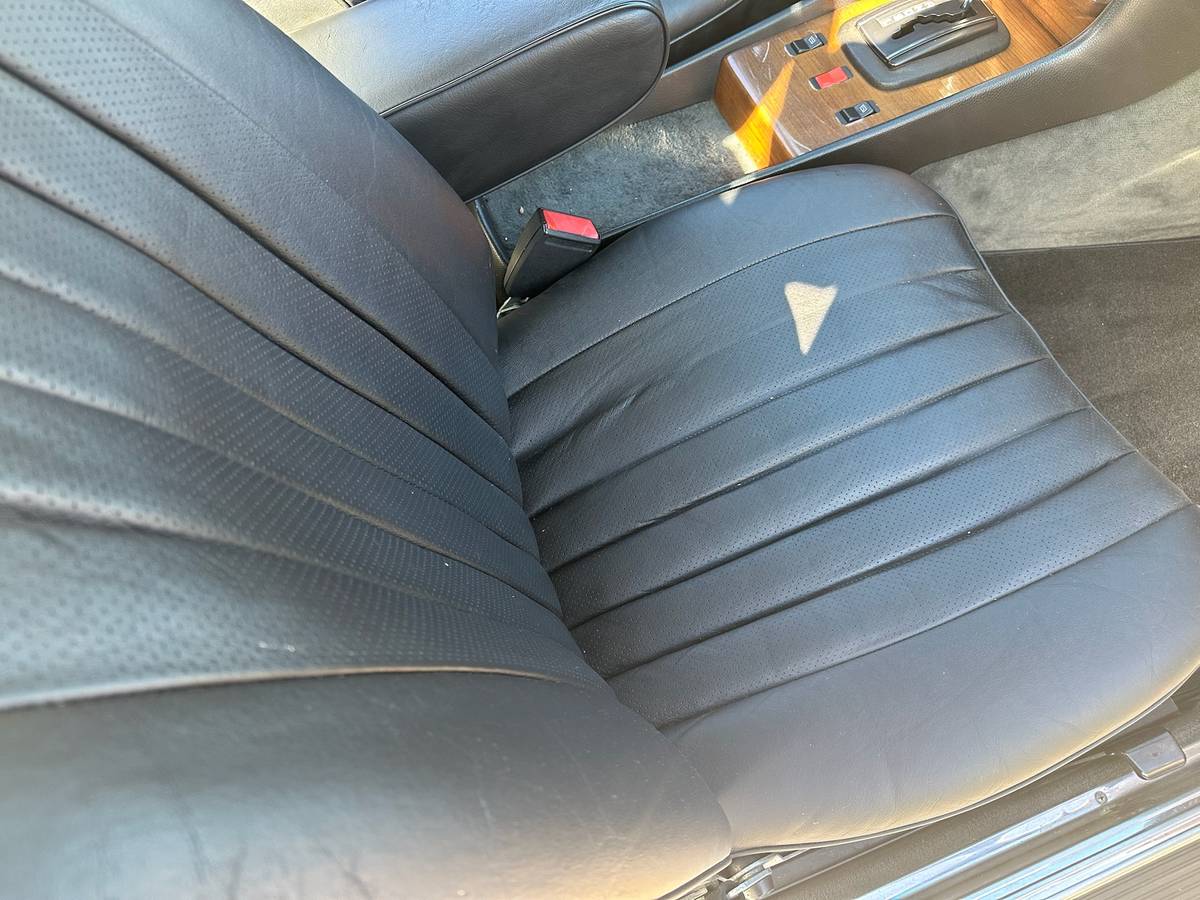 Mercedes-benz-380sl-1981-grey-7