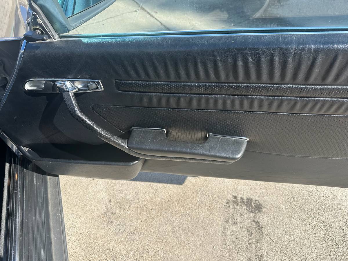 Mercedes-benz-380sl-1981-grey-8