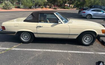 Mercedes-benz-380sl-1982-15