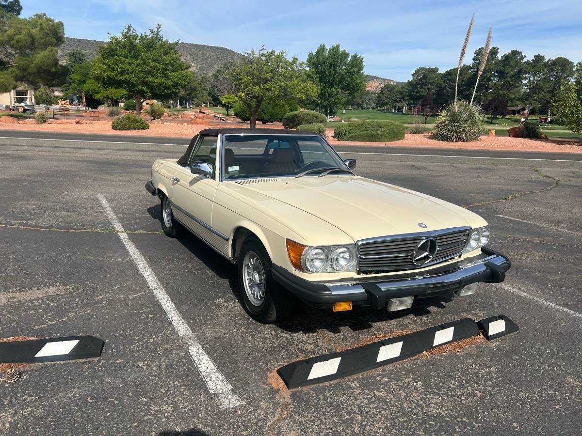 Mercedes-benz-380sl-1982-16