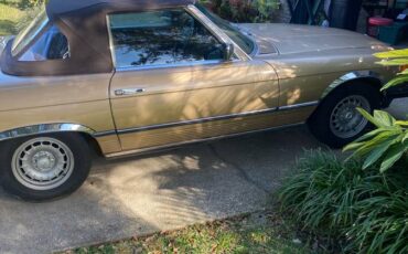 Mercedes-benz-380sl-1982-3