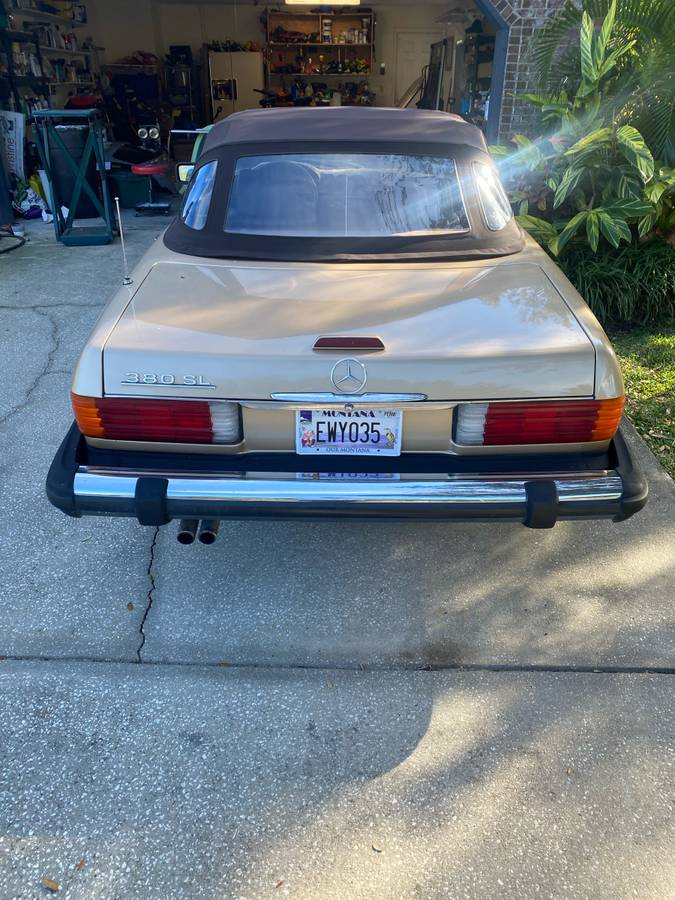 Mercedes-benz-380sl-1982-5