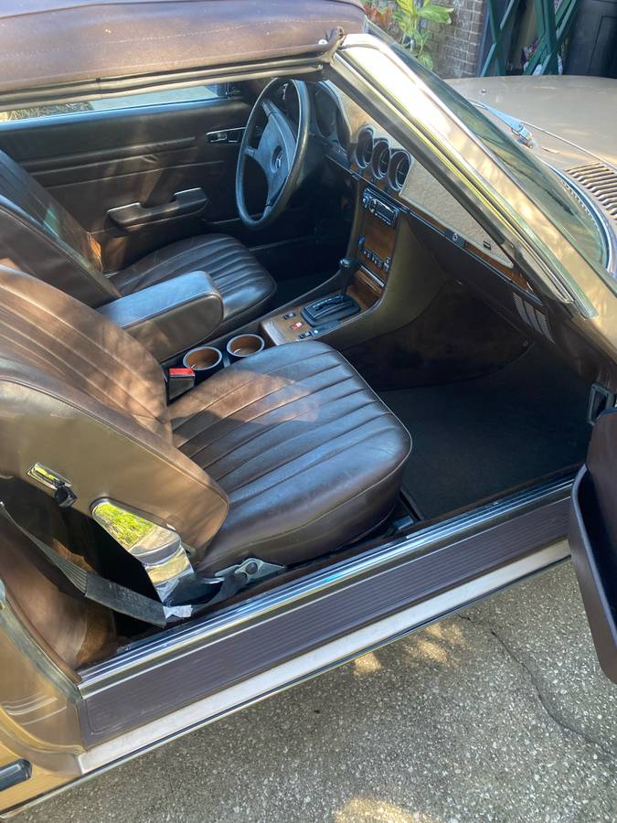 Mercedes-benz-380sl-1982-6