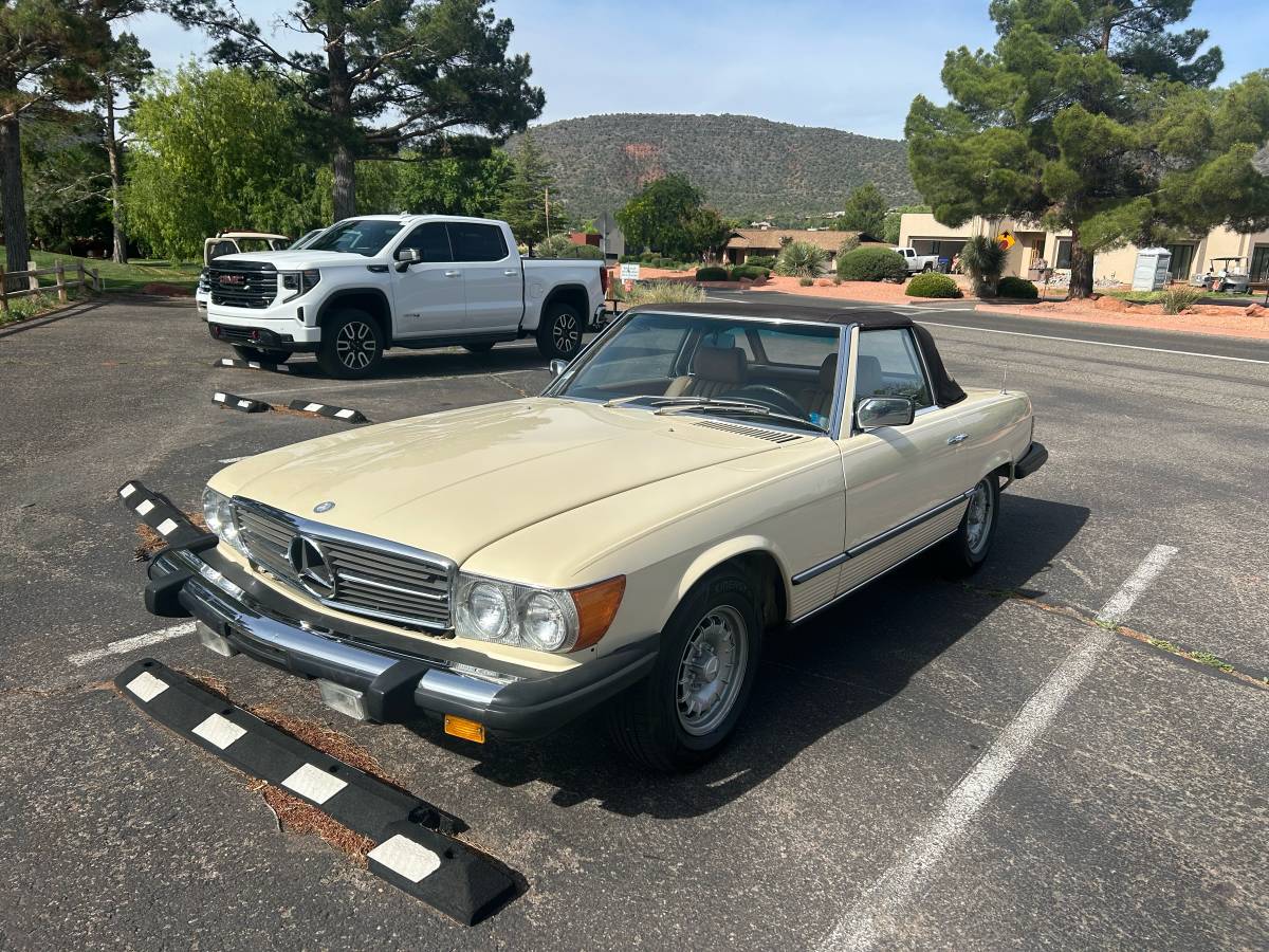 Mercedes-benz-380sl-1982-9