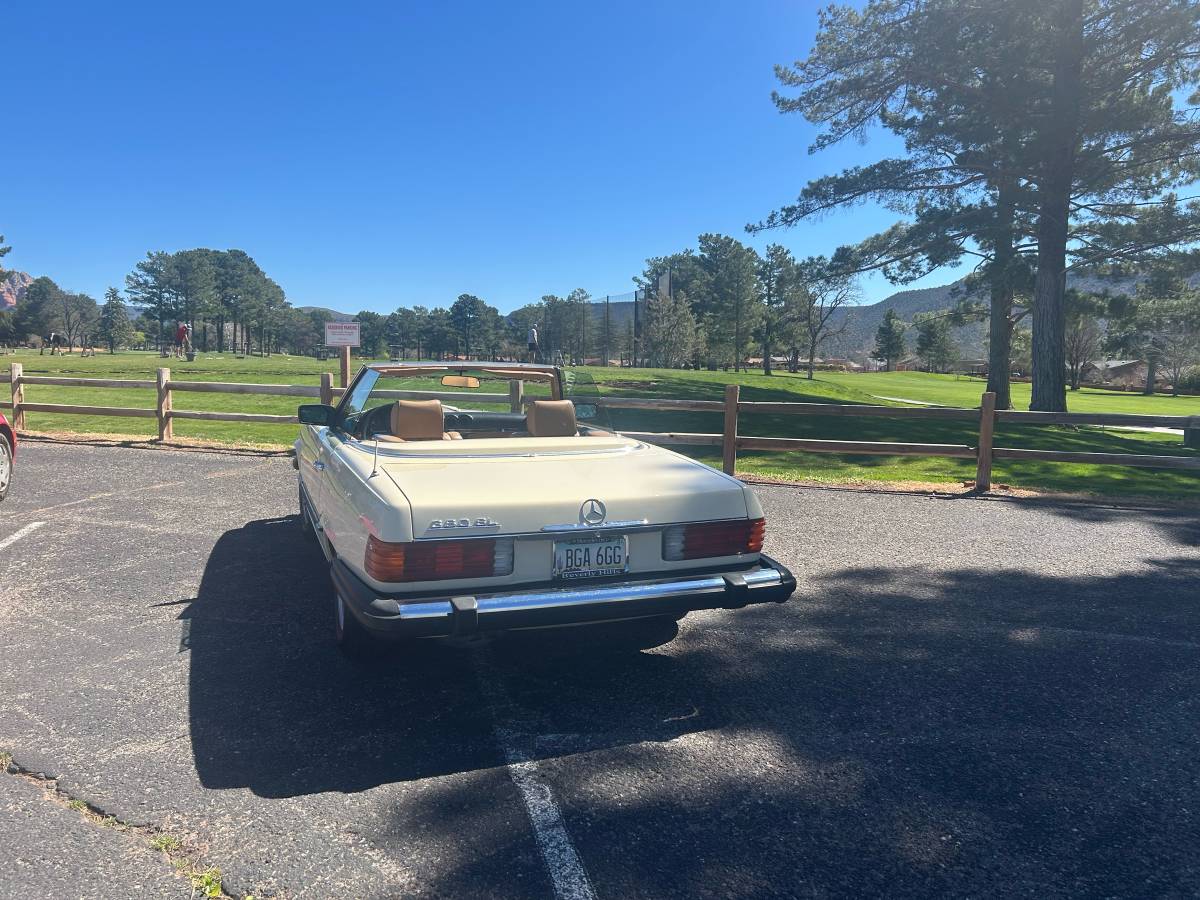 Mercedes-benz-380sl-1982