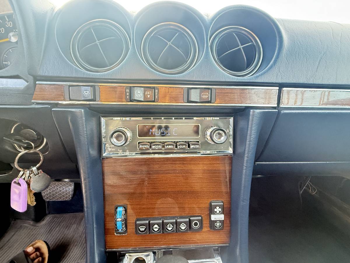 Mercedes-benz-380sl-1982-silver-3