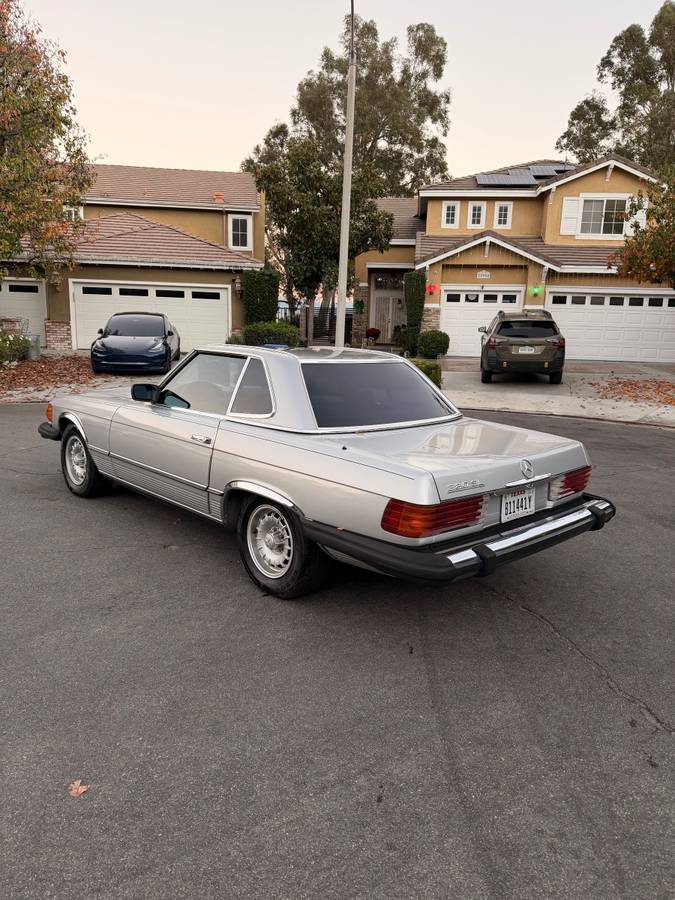 Mercedes-benz-380sl-1985-silver-1