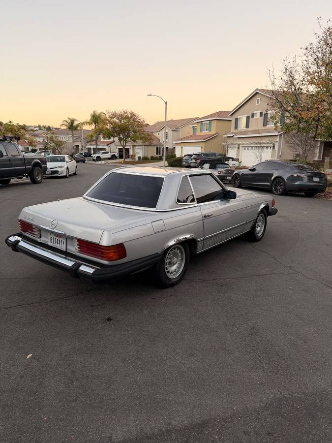 Mercedes-benz-380sl-1985-silver-15