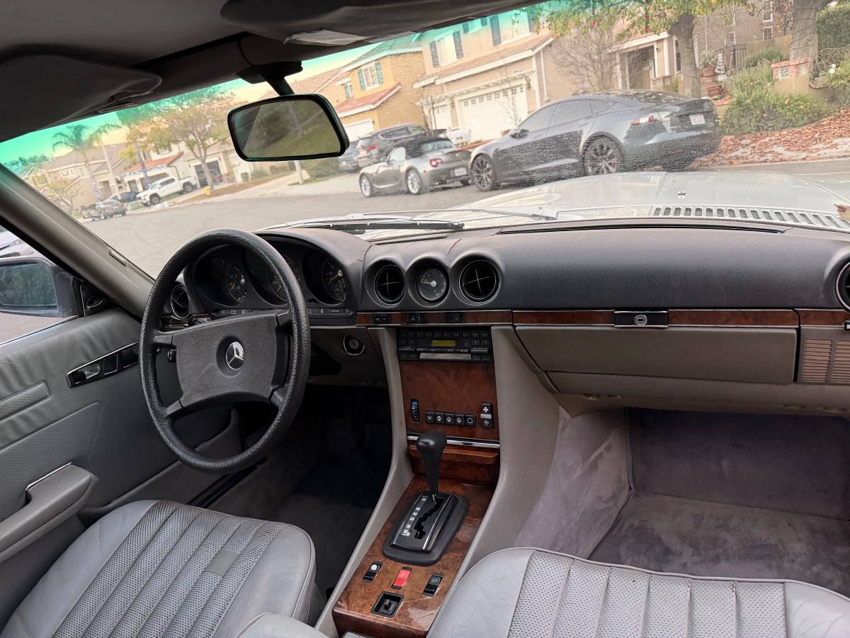 Mercedes-benz-380sl-1985-silver-18