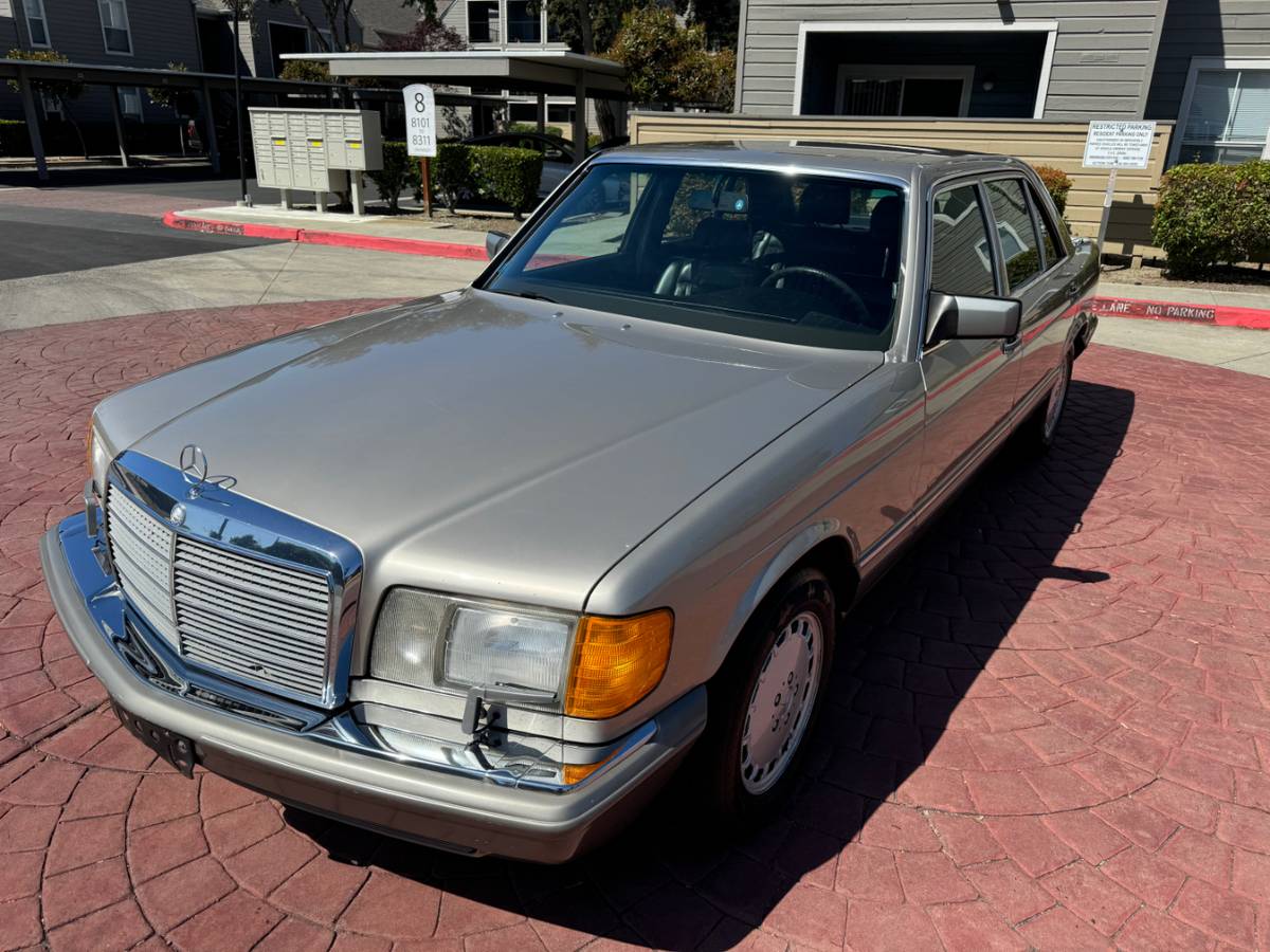 Mercedes-benz-420-1986-custom-13