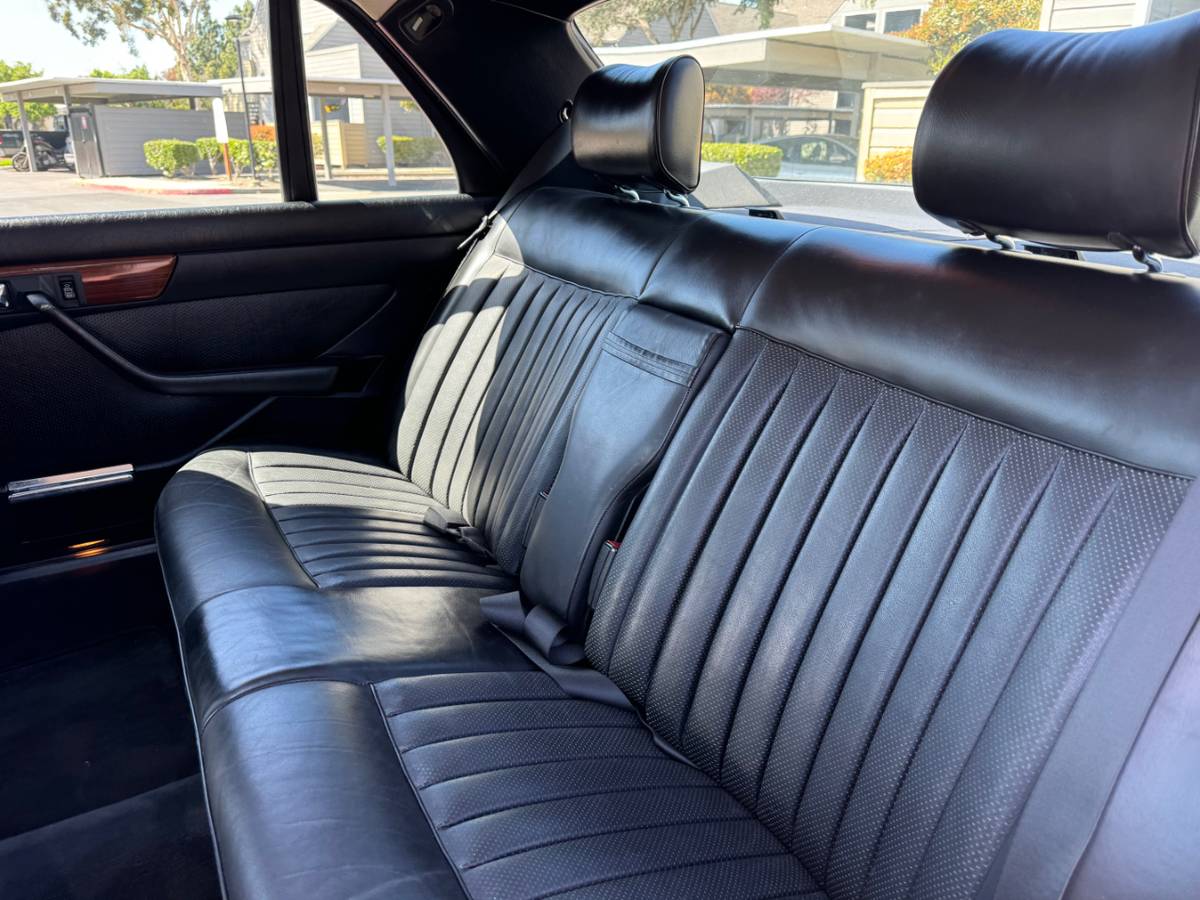 Mercedes-benz-420-1986-custom-14