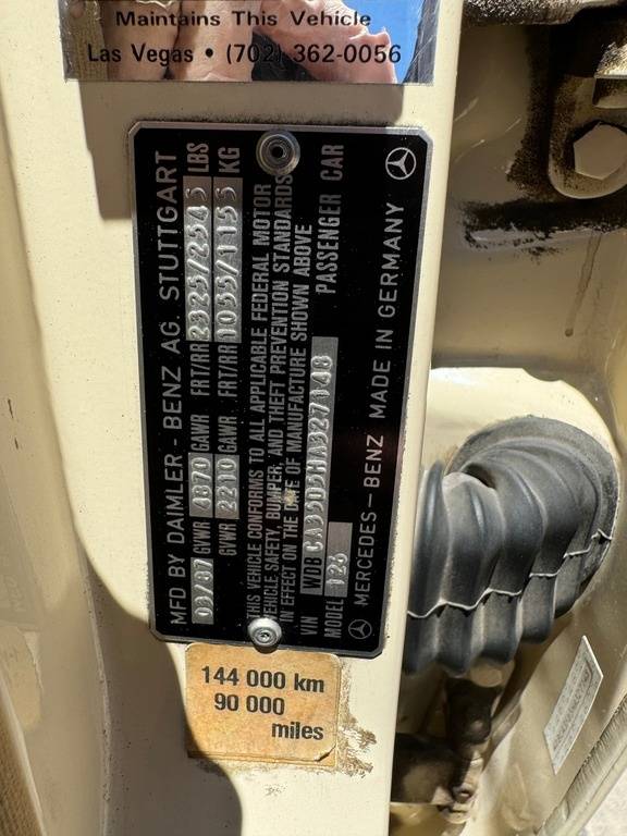 Mercedes-benz-420-class-1987-yellow-126