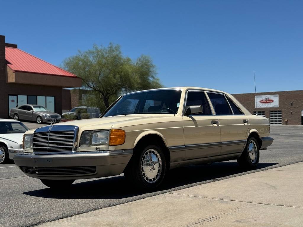 Mercedes-benz-420-class-1987-yellow-186