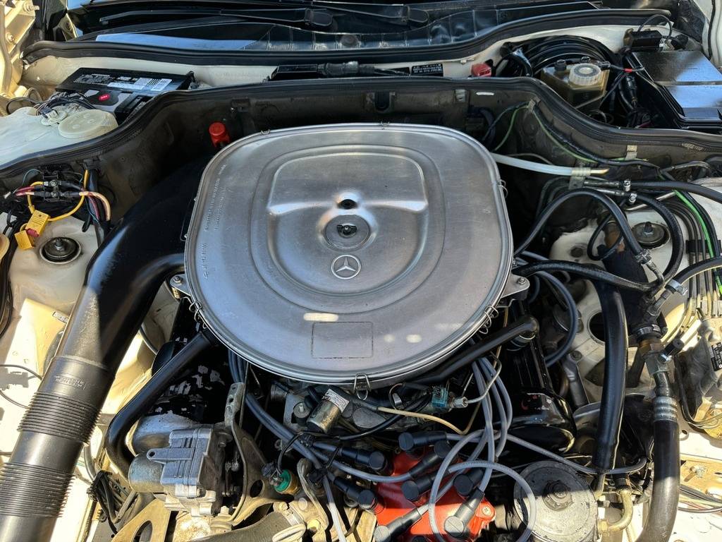 Mercedes-benz-420-class-1987-yellow-203