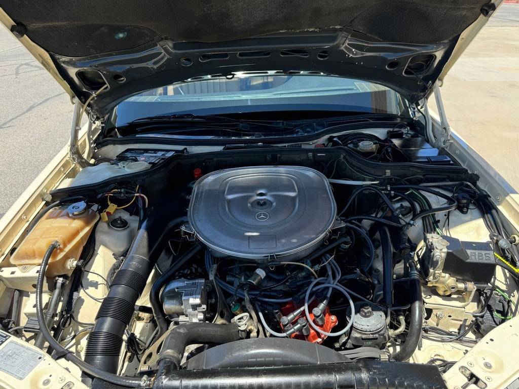 Mercedes-benz-420-class-1987-yellow-210