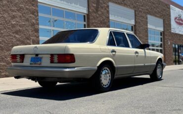 Mercedes-benz-420-class-1987-yellow-90