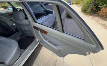 Mercedes-benz-420sel-1988-white-13