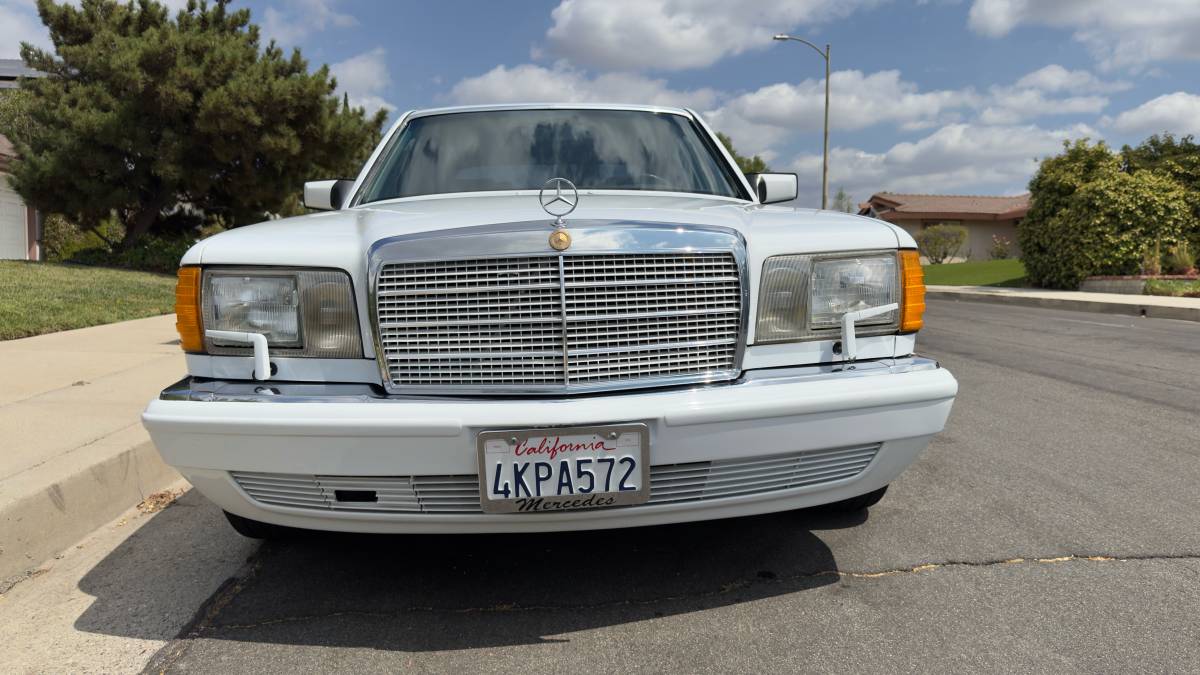 Mercedes-benz-420sel-1988-white-2