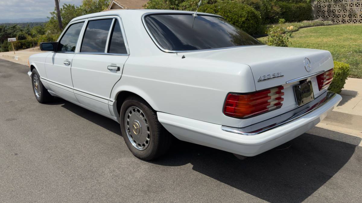Mercedes-benz-420sel-1988-white-29