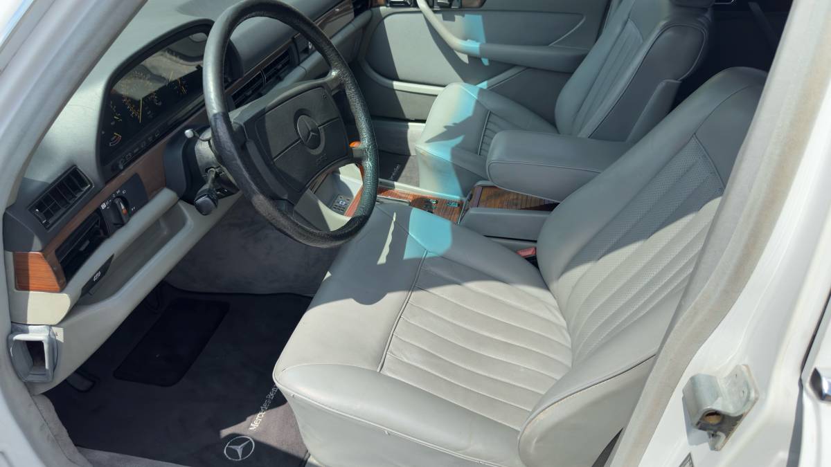 Mercedes-benz-420sel-1988-white-31