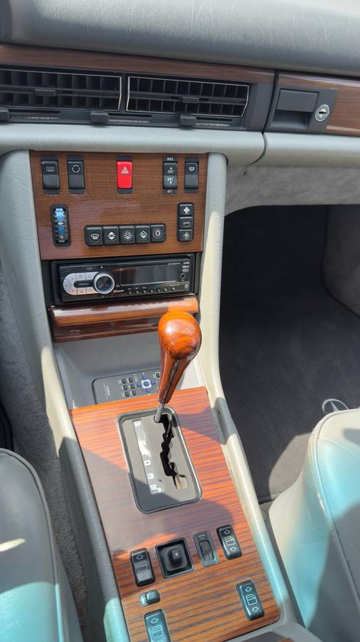 Mercedes-benz-420sel-1988-white-35