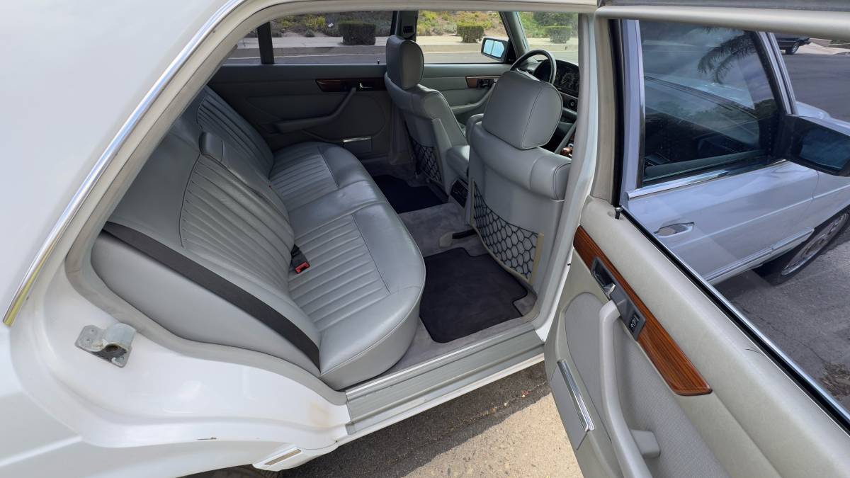 Mercedes-benz-420sel-1988-white-36