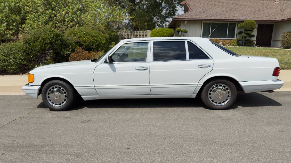 Mercedes-benz-420sel-1988-white-8