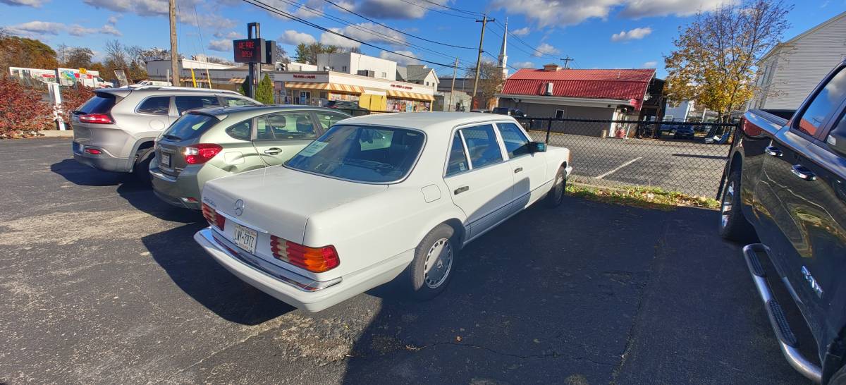 Mercedes-benz-420sel-1991-white-3