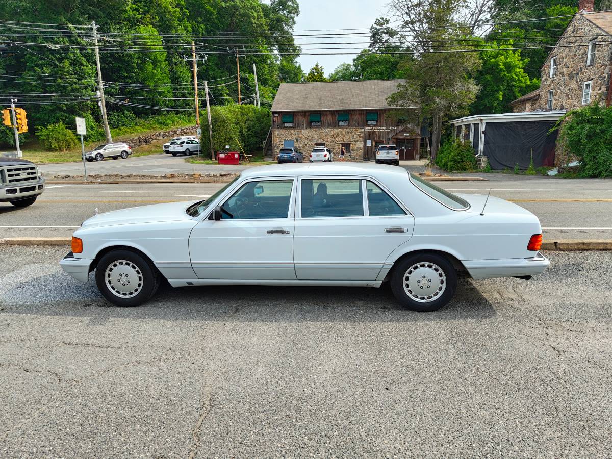 Mercedes-benz-420sel-1991-white-7